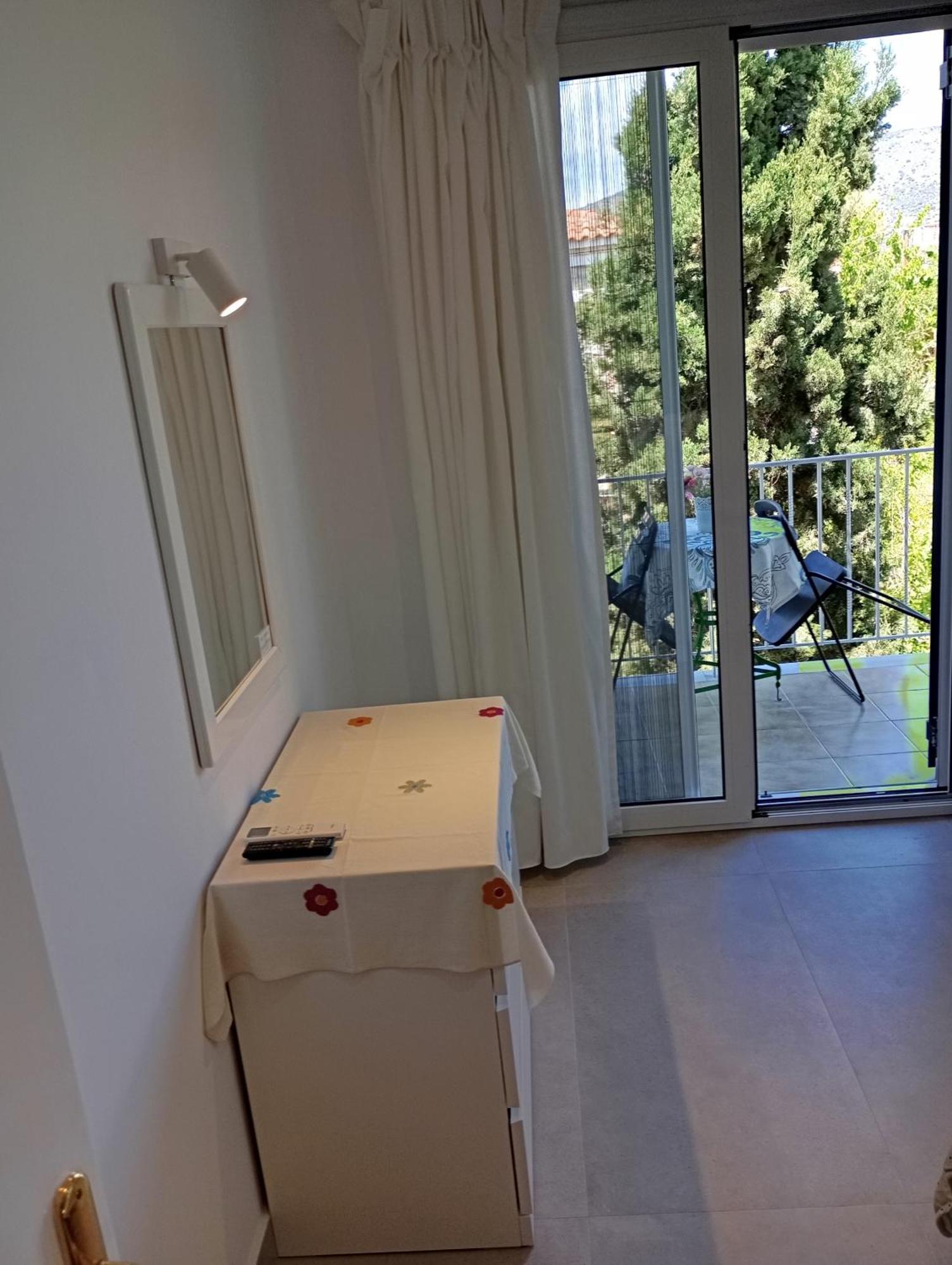 Anastasias Apartments Ирия Экстерьер фото