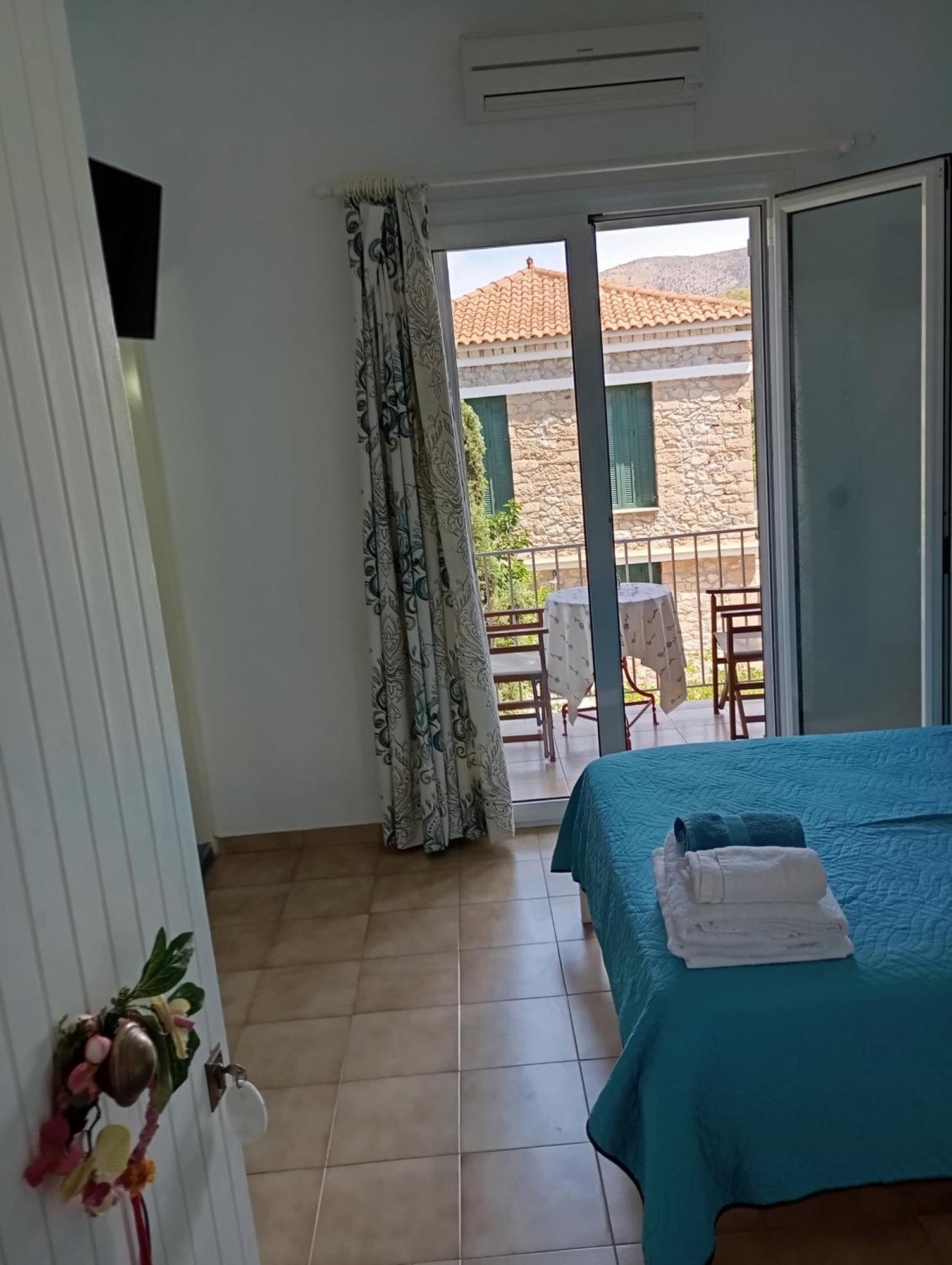 Anastasias Apartments Ирия Экстерьер фото